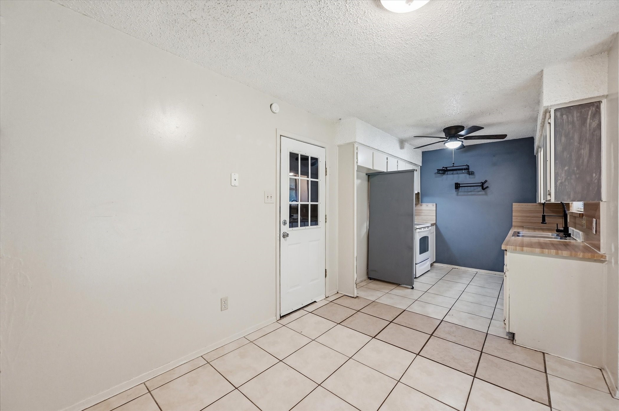 207 Water Lane Crowley TX 76036