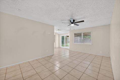 207 Water Lane Crowley TX 76036