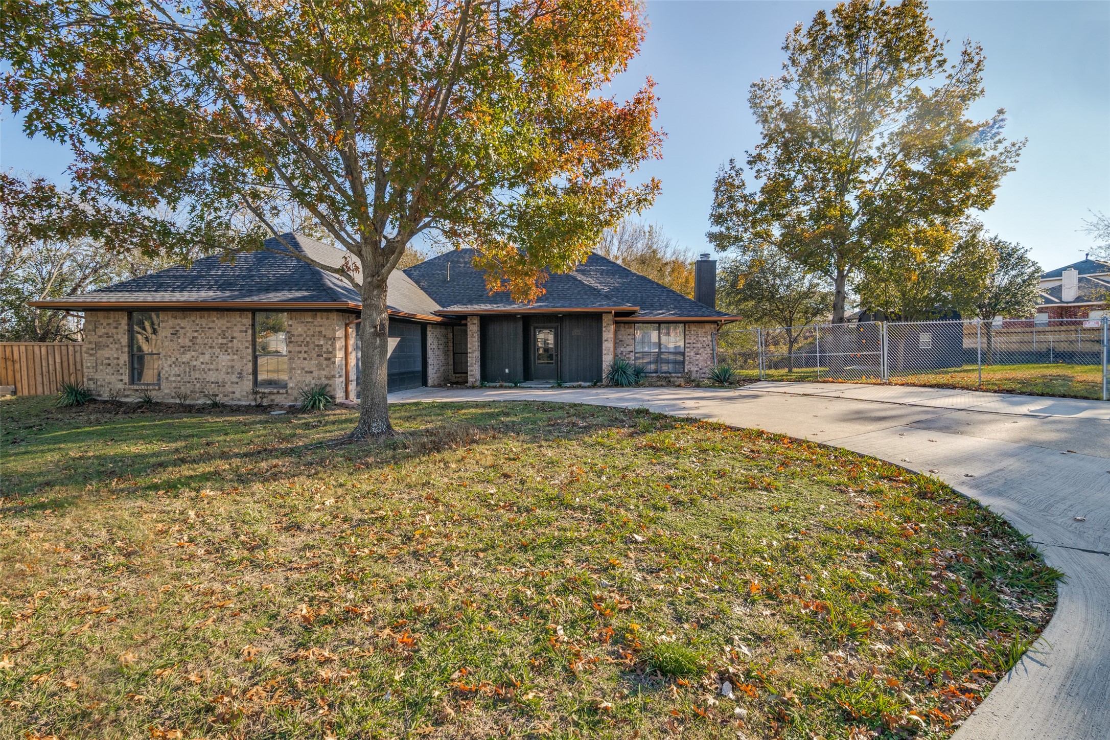 1502 Knob Hill Drive Garland TX 75043