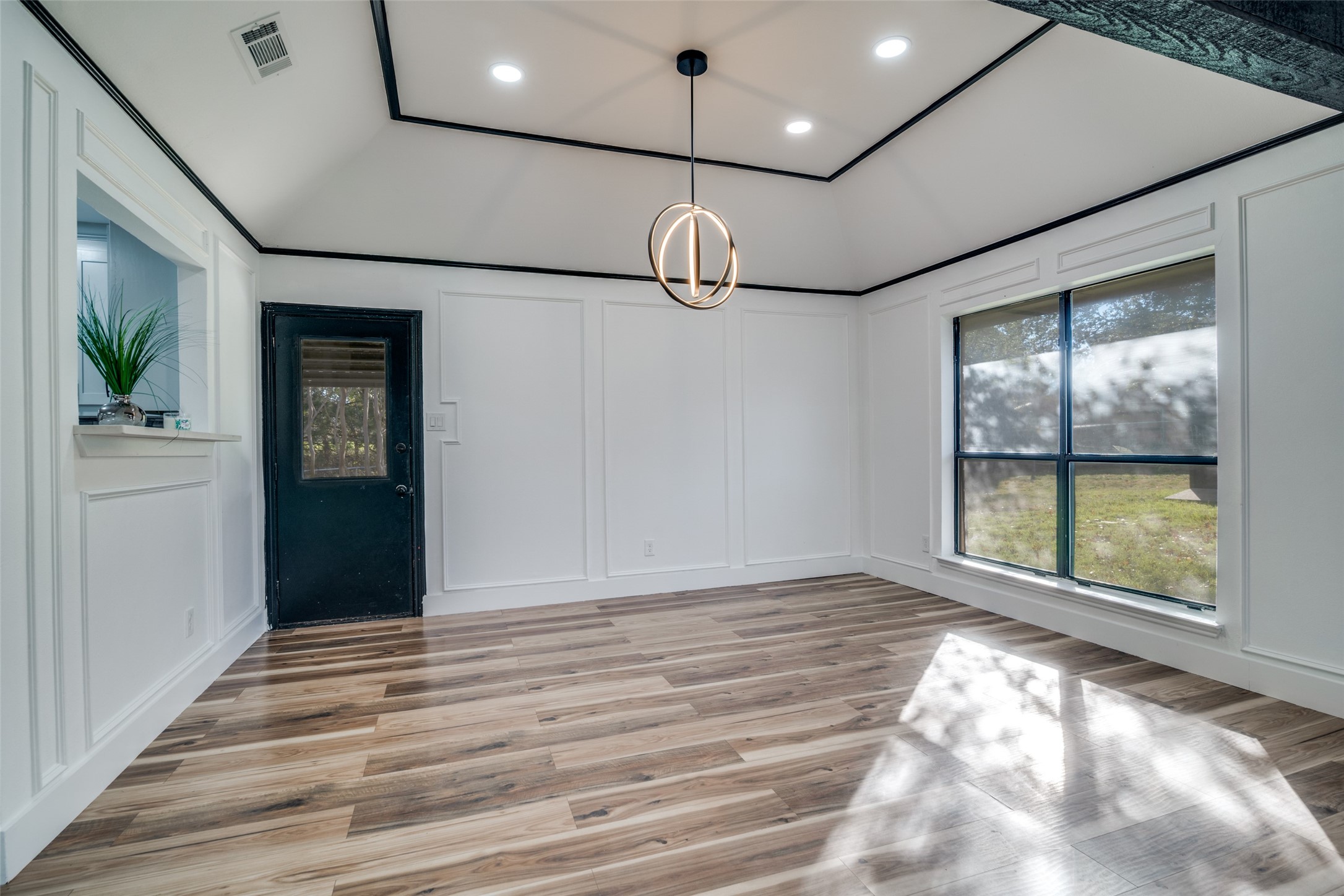 1502 Knob Hill Drive Garland TX 75043