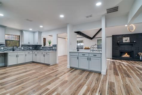 1502 Knob Hill Drive Garland TX 75043