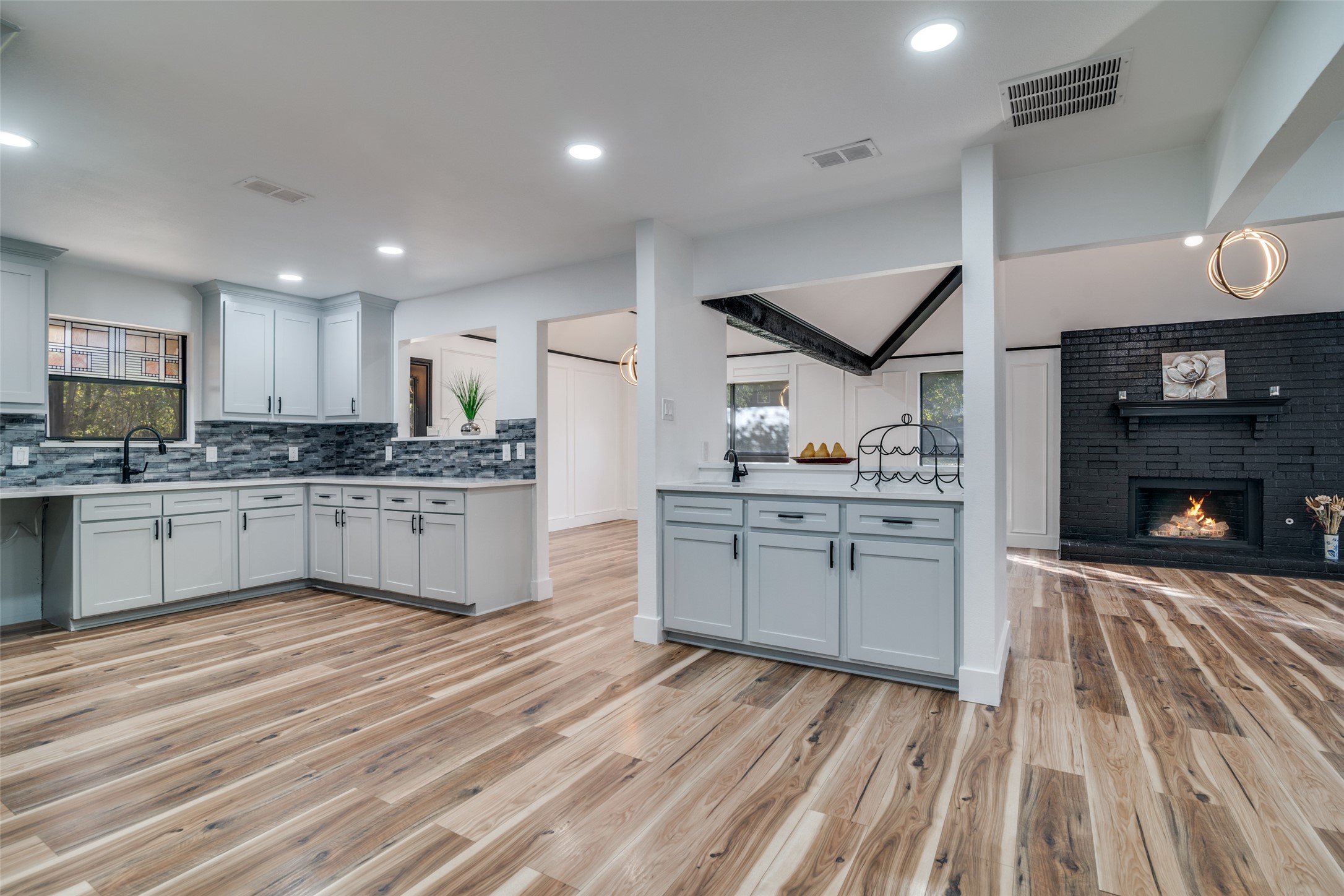 1502 Knob Hill Drive Garland TX 75043