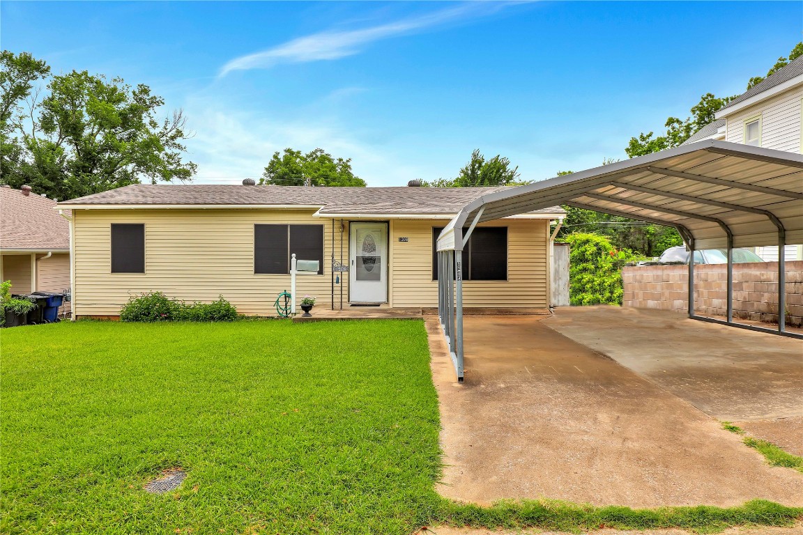 1208 W Chestnut Street Denison TX 75020