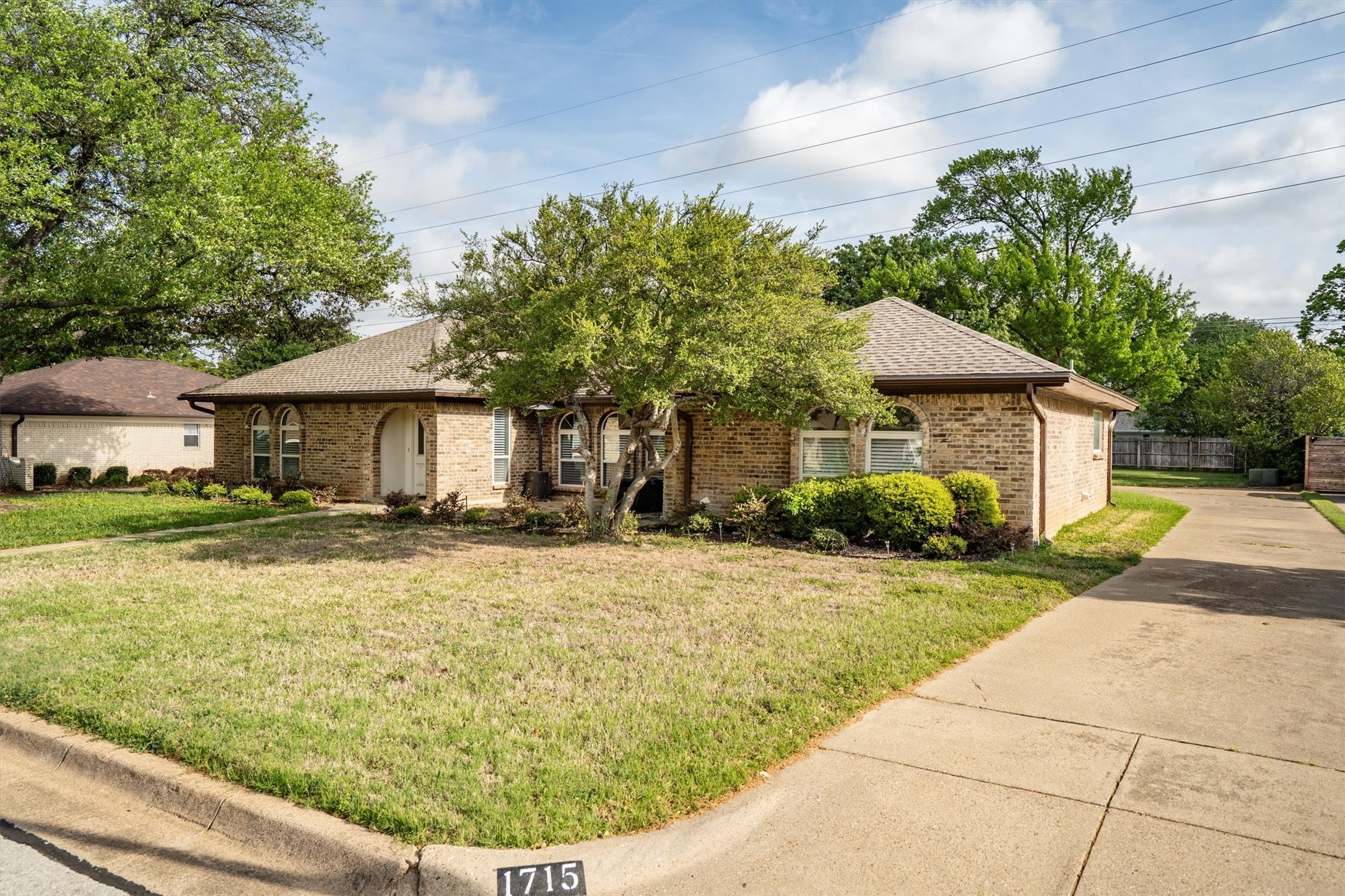 1715 Covemeadow Drive Arlington TX 76012