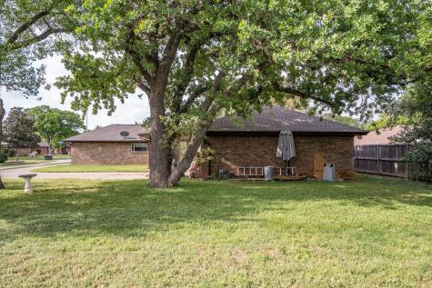 1715 Covemeadow Drive Arlington TX 76012