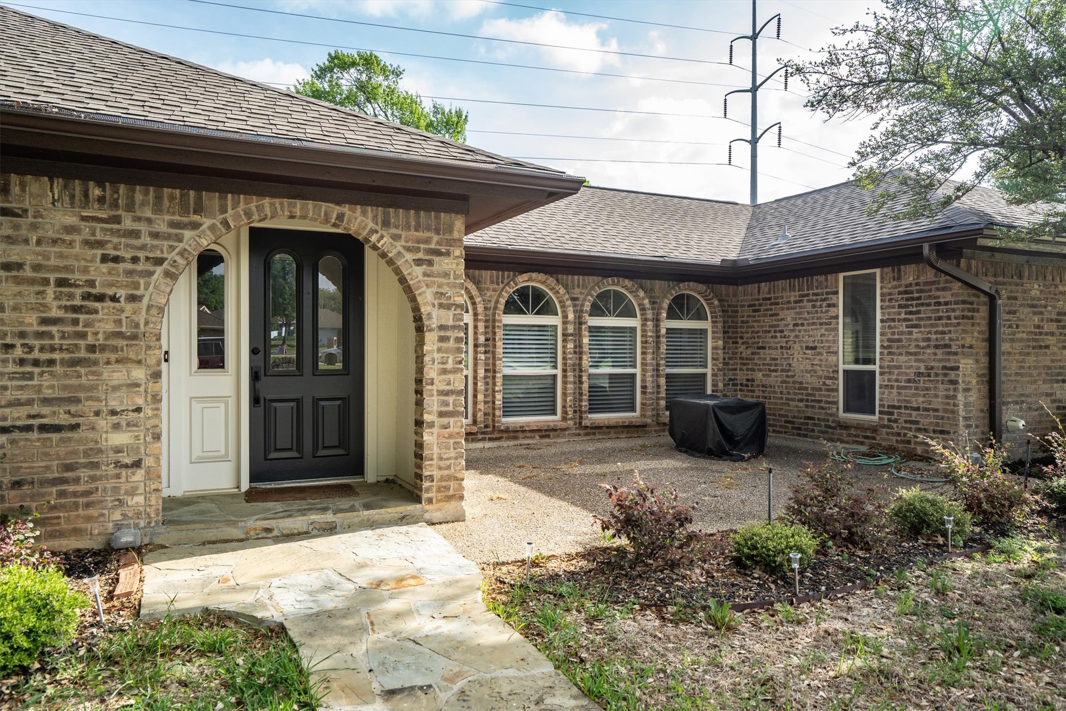 1715 Covemeadow Drive Arlington TX 76012