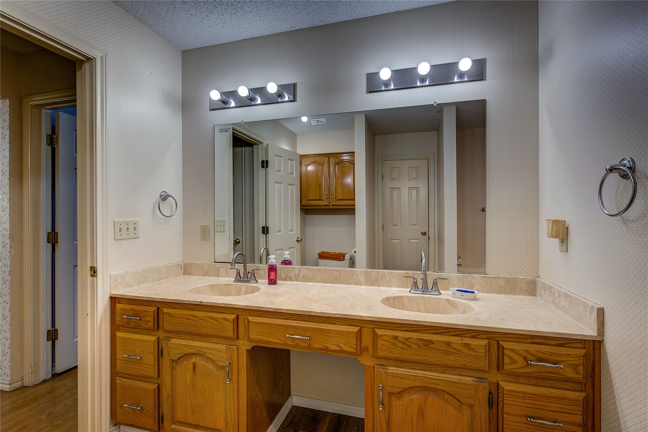 6006 County Road 4604 Commerce TX 75428