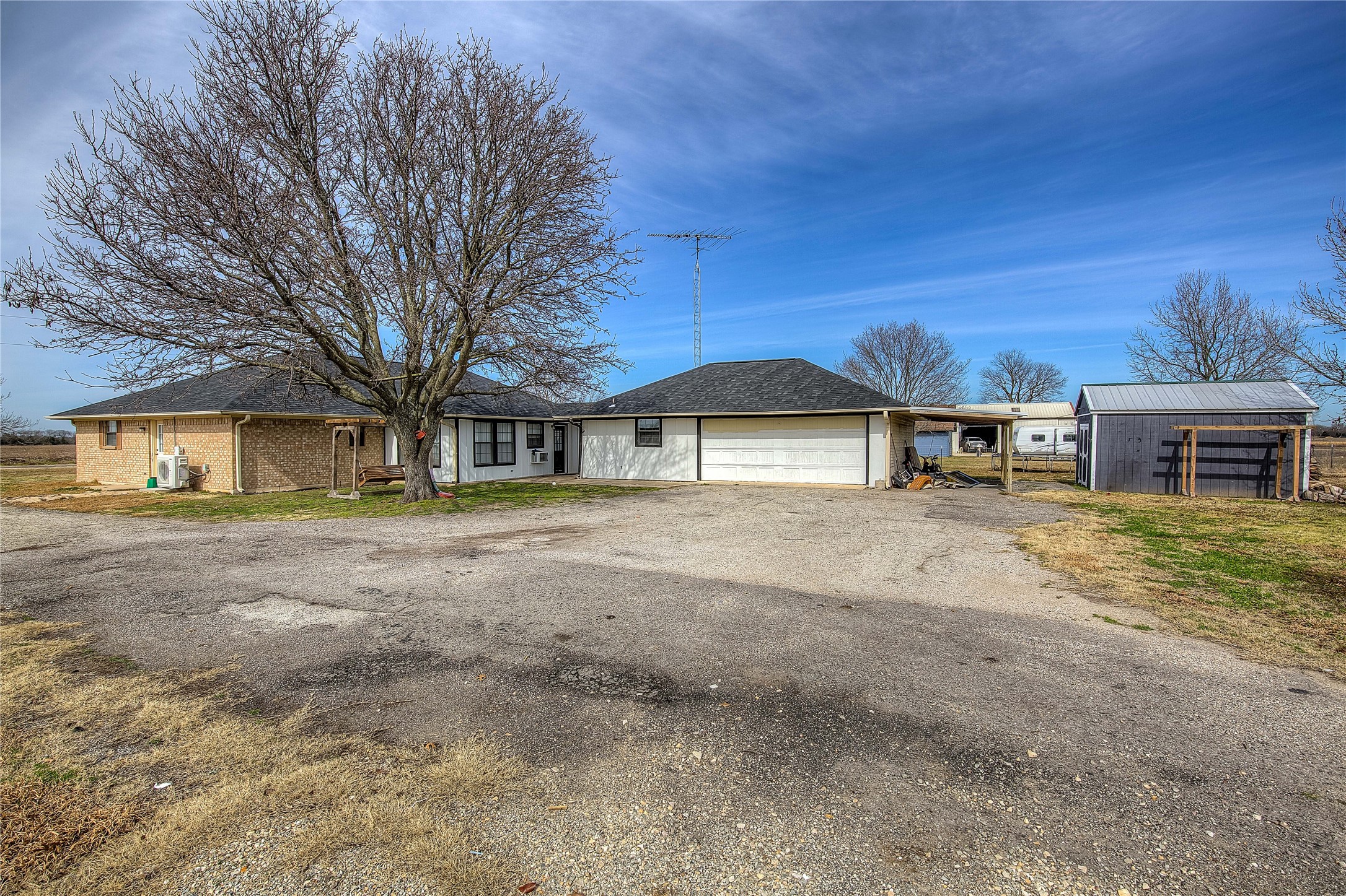6006 County Road 4604 Commerce TX 75428