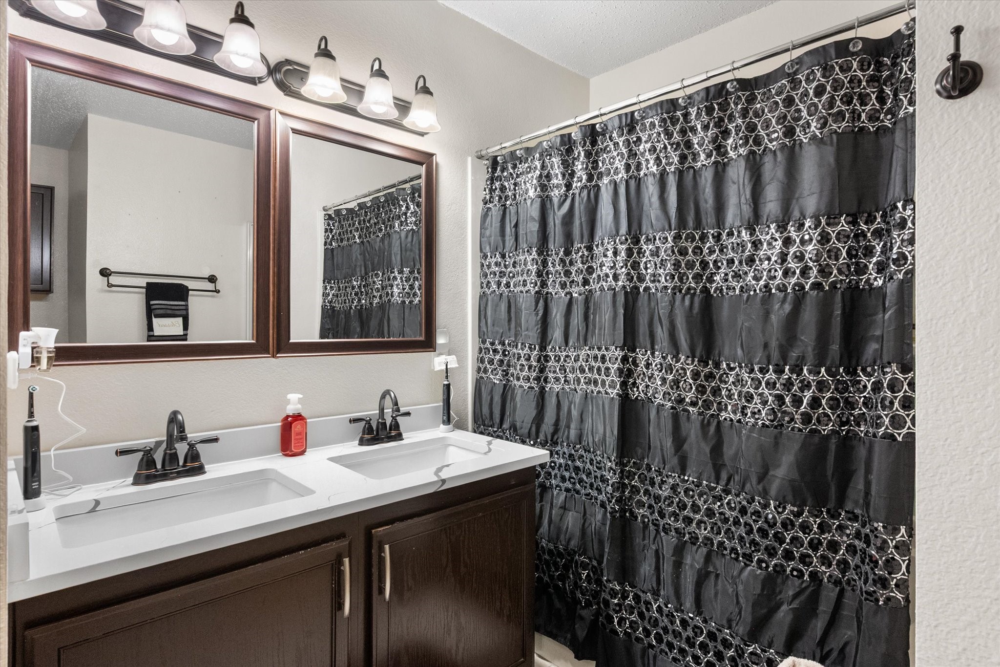 608 Flooded Gum Street Arlington TX 76002