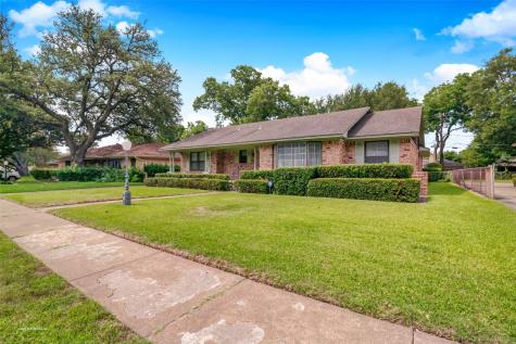 1905 Robin Lane Garland TX 75042