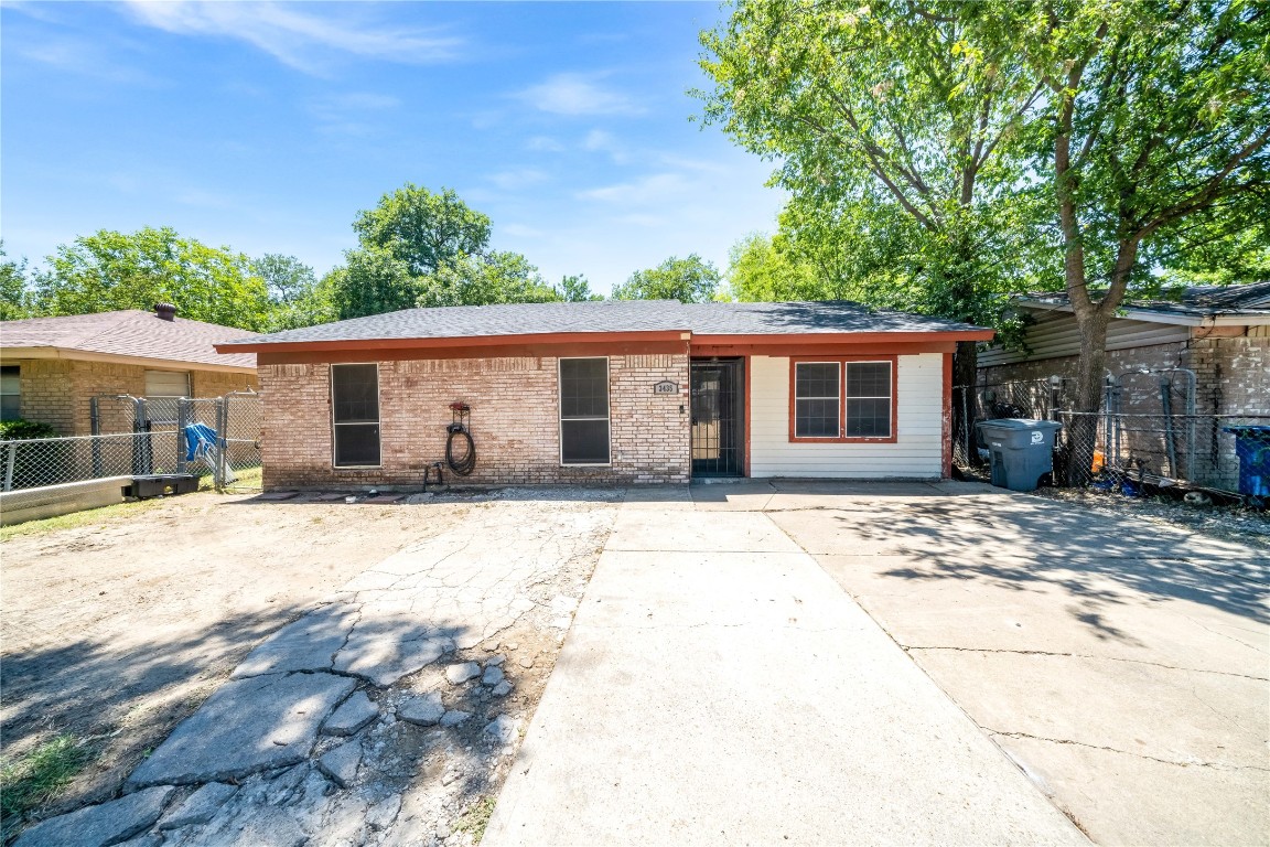 3435 Harlingen Street Dallas TX 75212