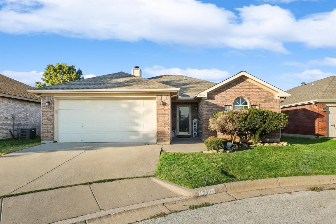 10404 Fossil Hill Drive Fort Worth TX 76131