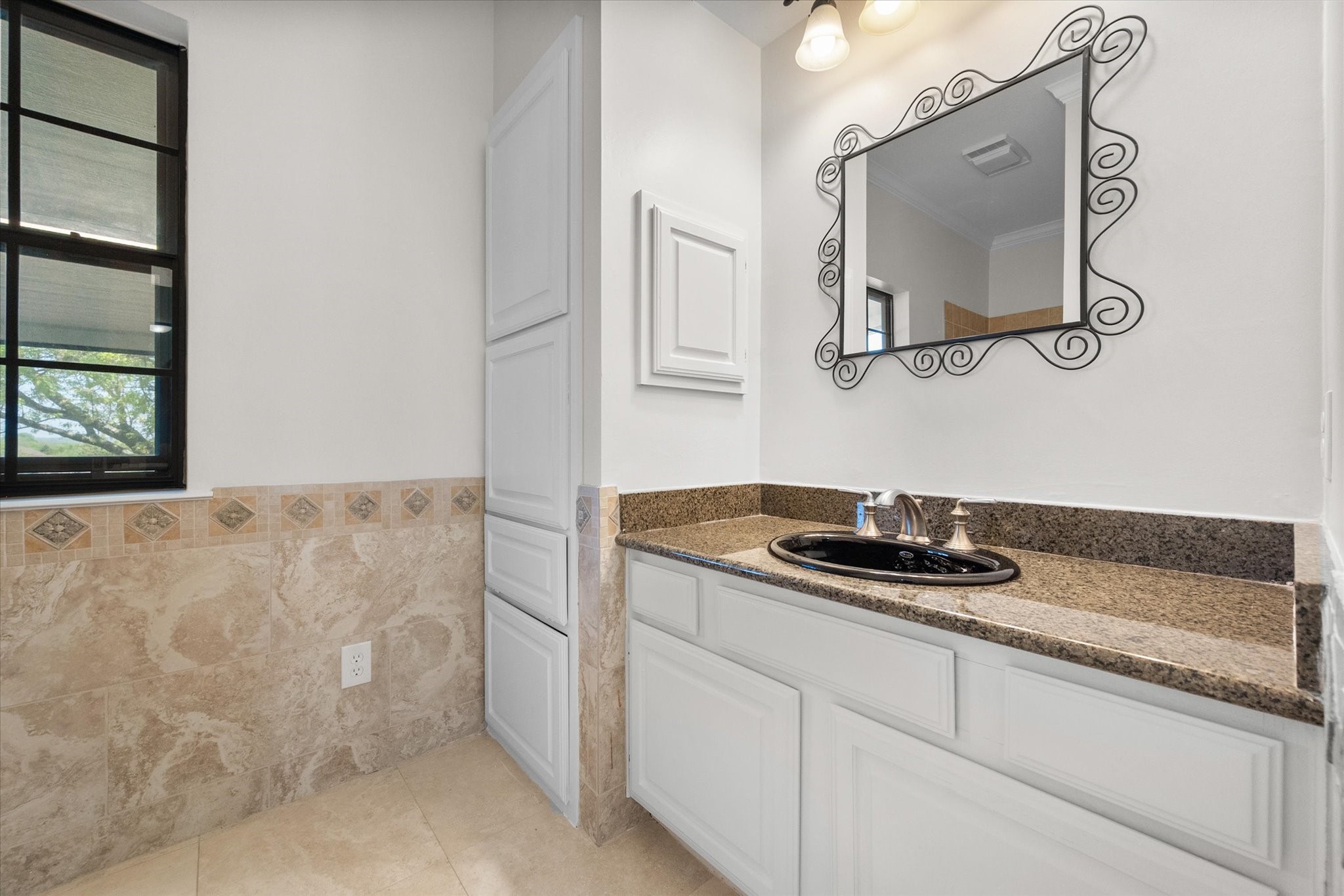 1105 E Highland Road Oak Leaf TX 75154
