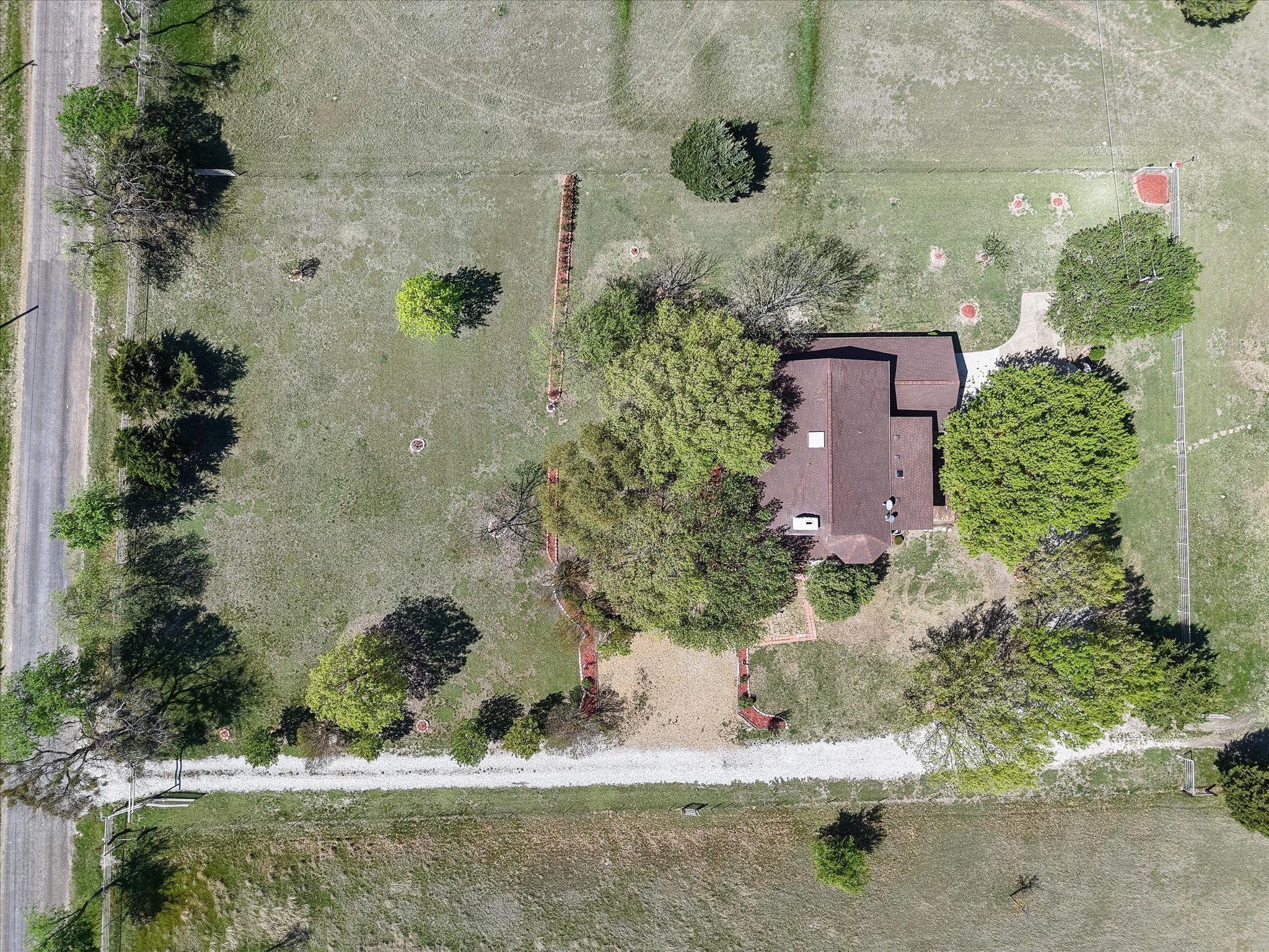 1105 E Highland Road Oak Leaf TX 75154