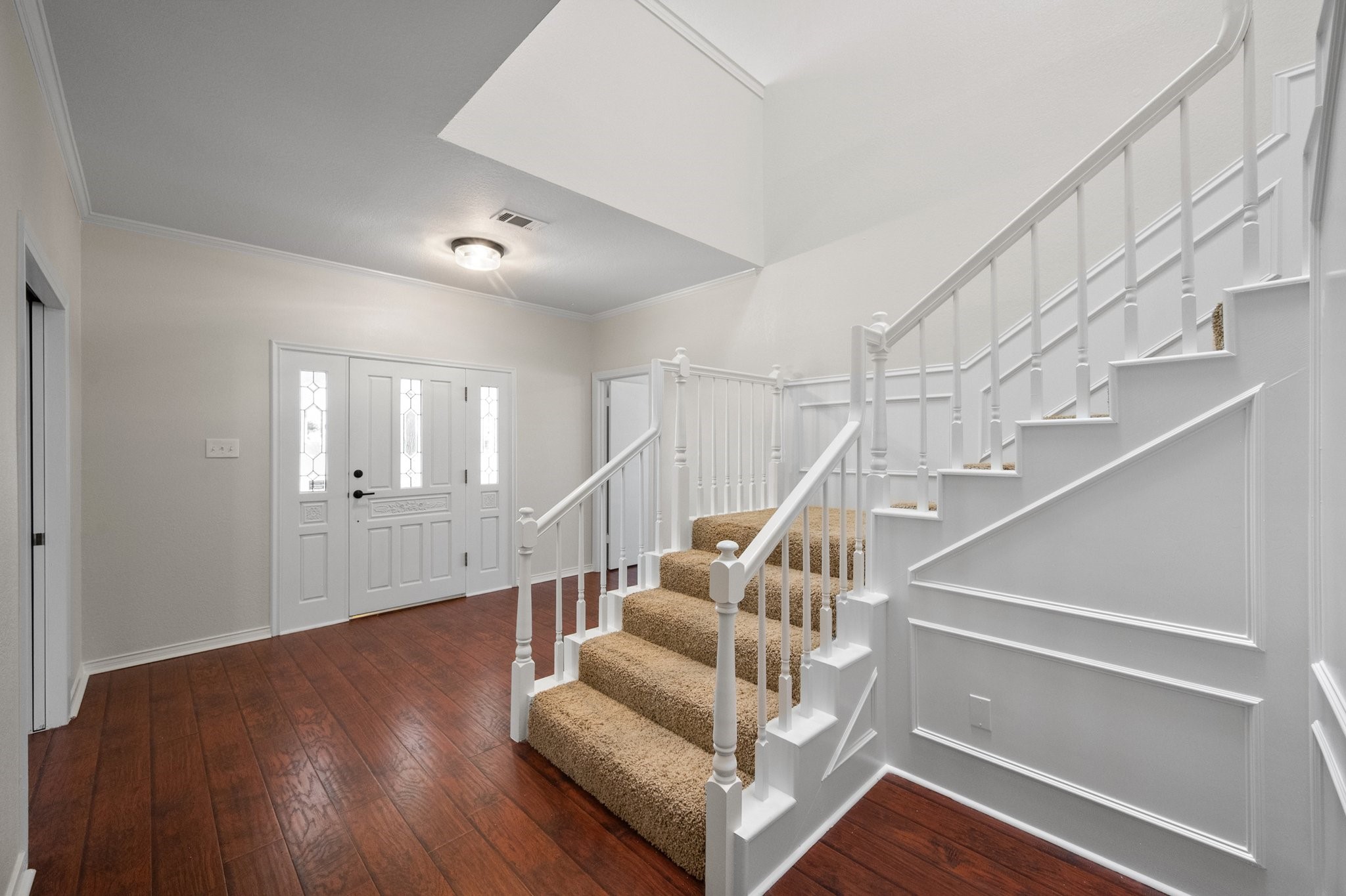 1105 E Highland Road Oak Leaf TX 75154