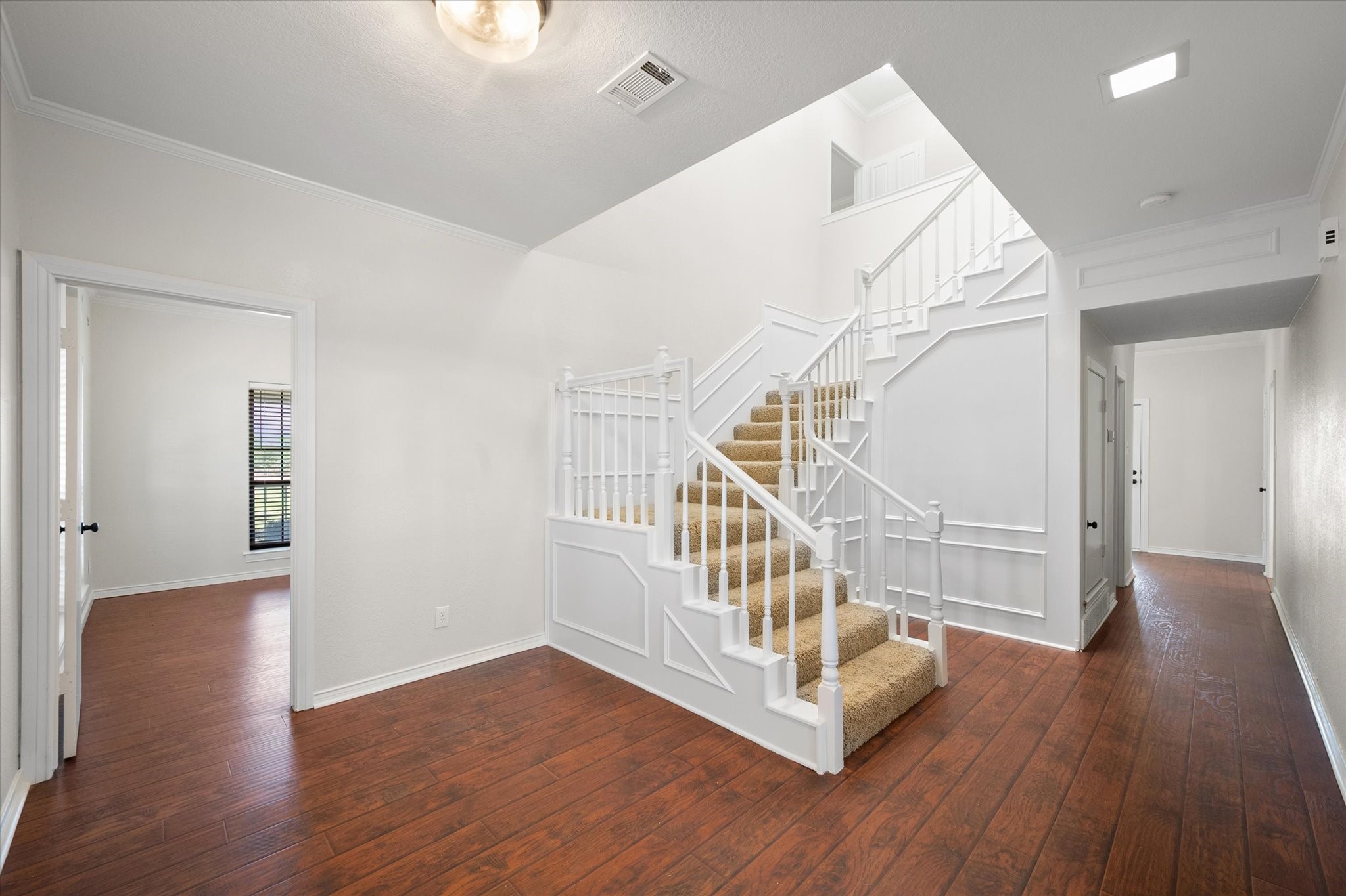 1105 E Highland Road Oak Leaf TX 75154
