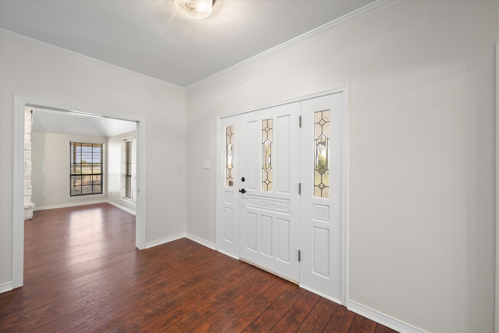 1105 E Highland Road Oak Leaf TX 75154