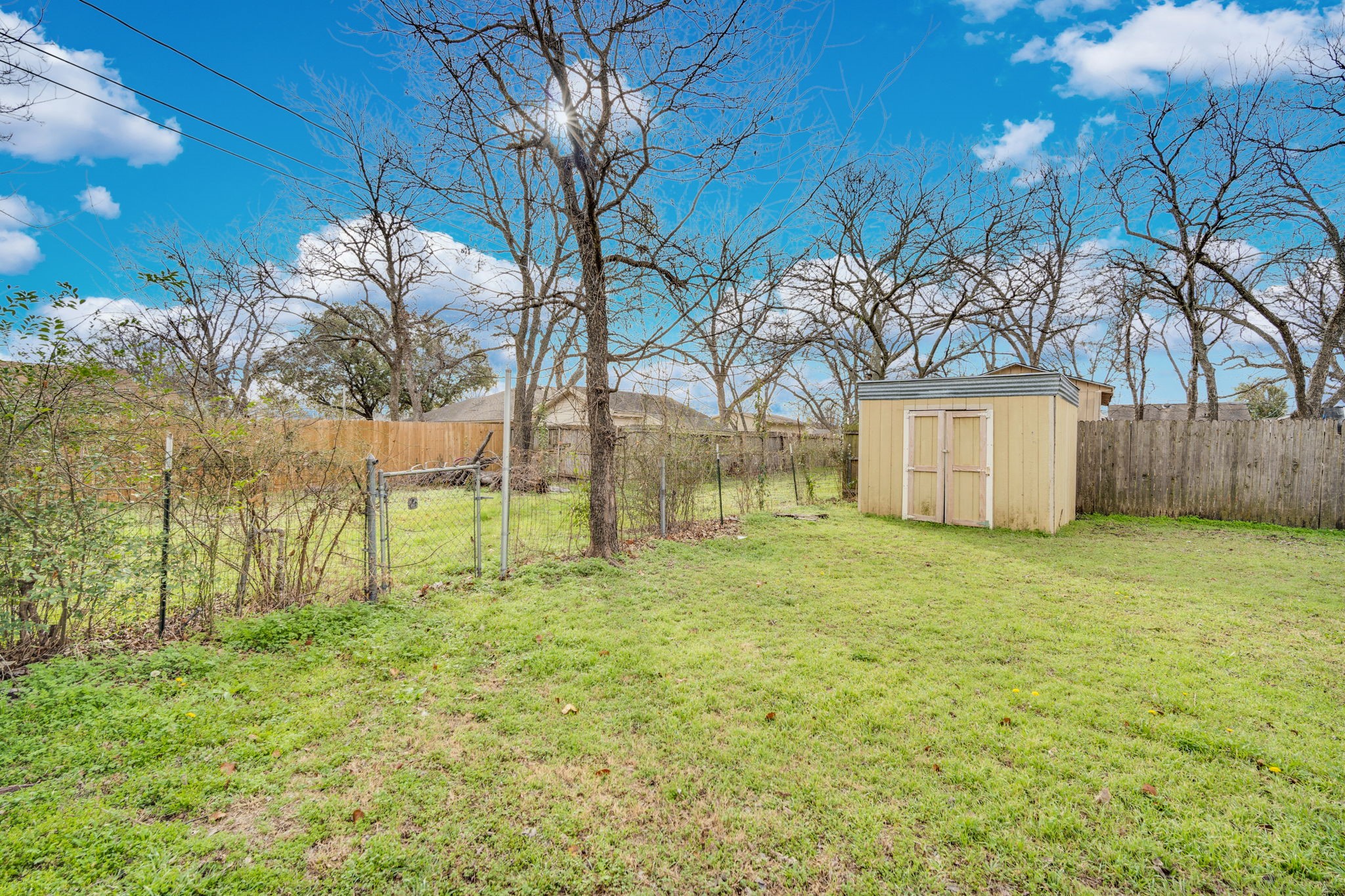220 N Commerce Street Burleson TX 76028