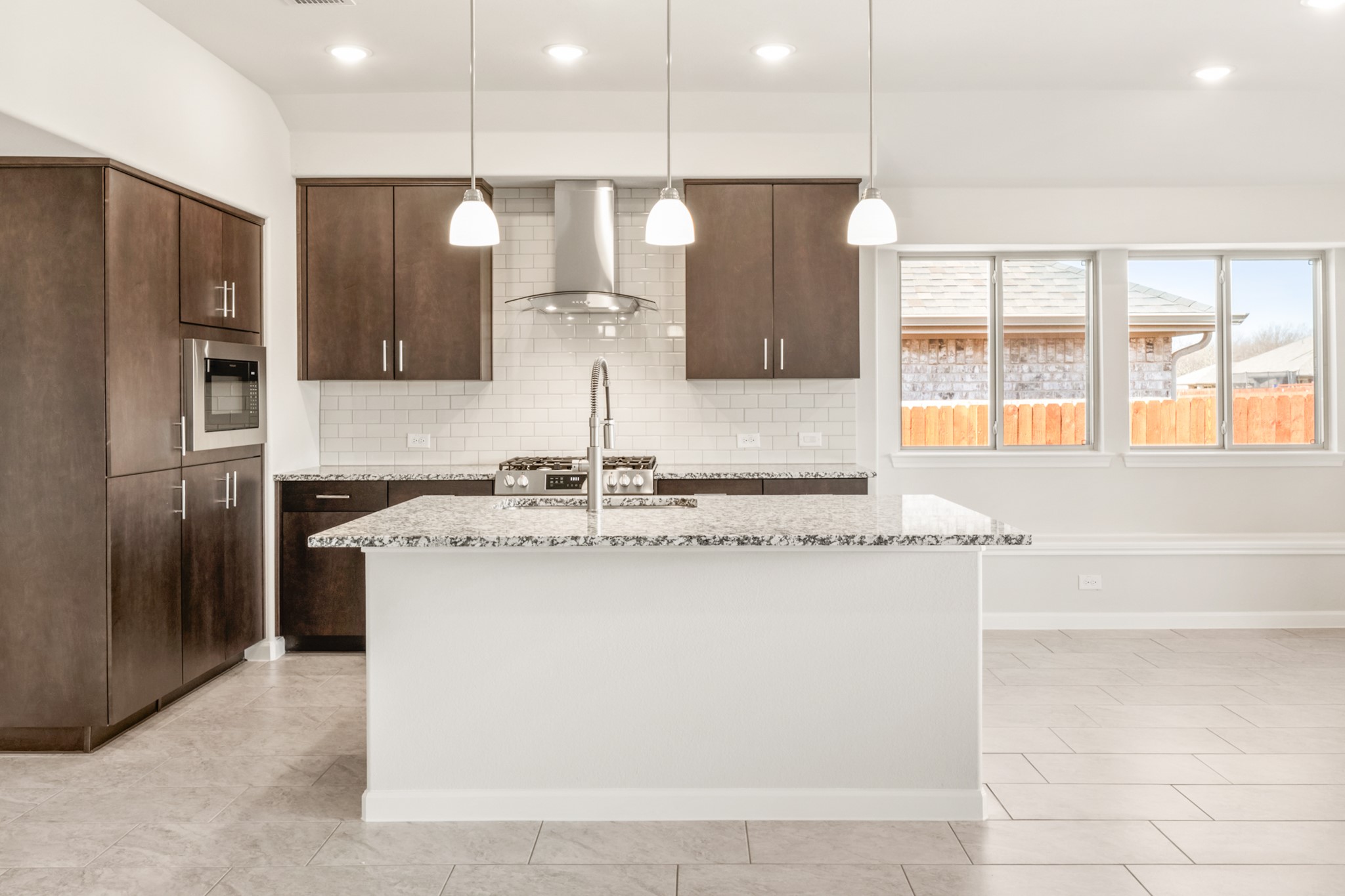 925 Kingbird Lane Alvarado TX 76009