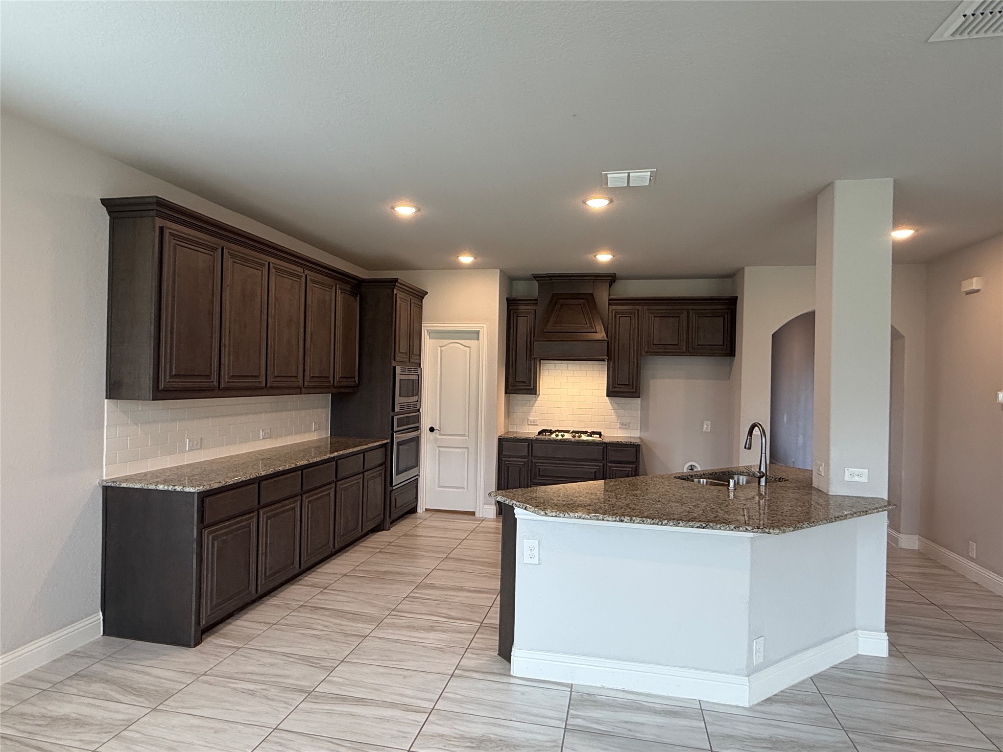 807 Imperial Way Mansfield TX 76063