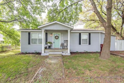 107 E Travis Street Leonard TX 75452