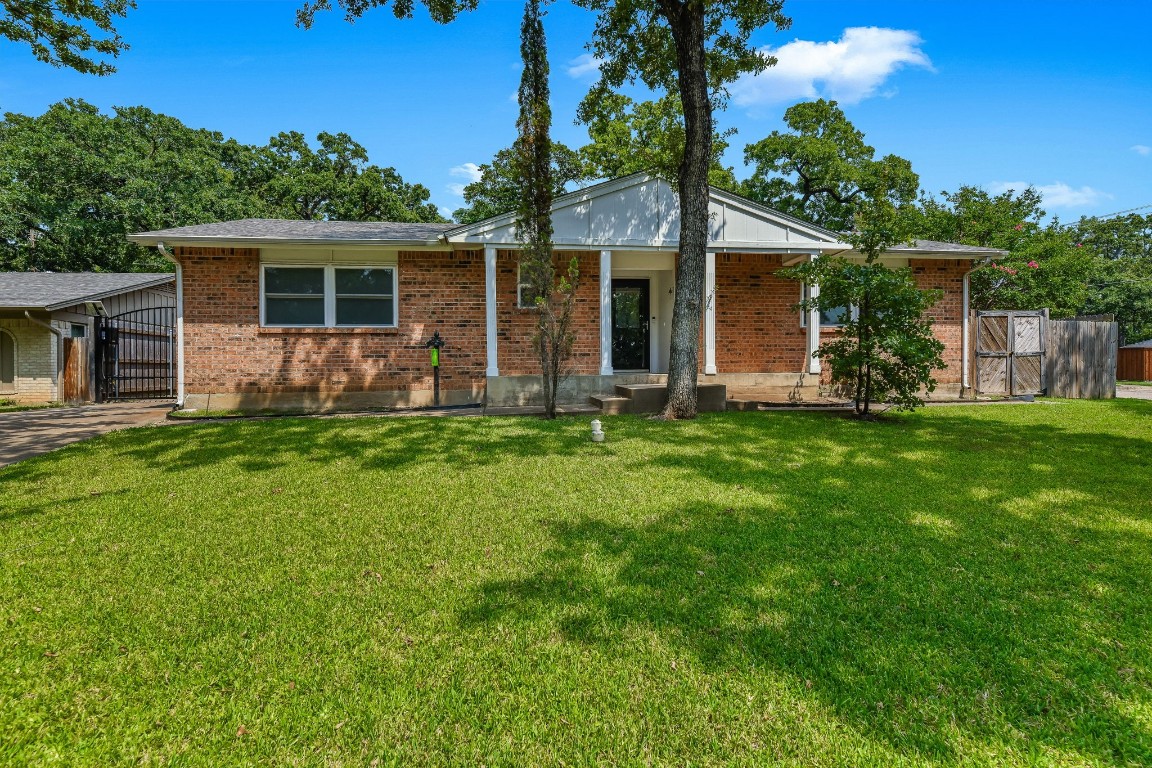 1413 Oxford Street Arlington TX 76013