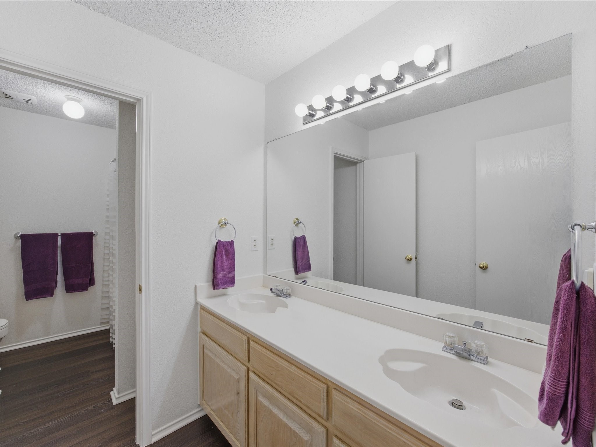 1123 Greenview Lane Kennedale TX 76060