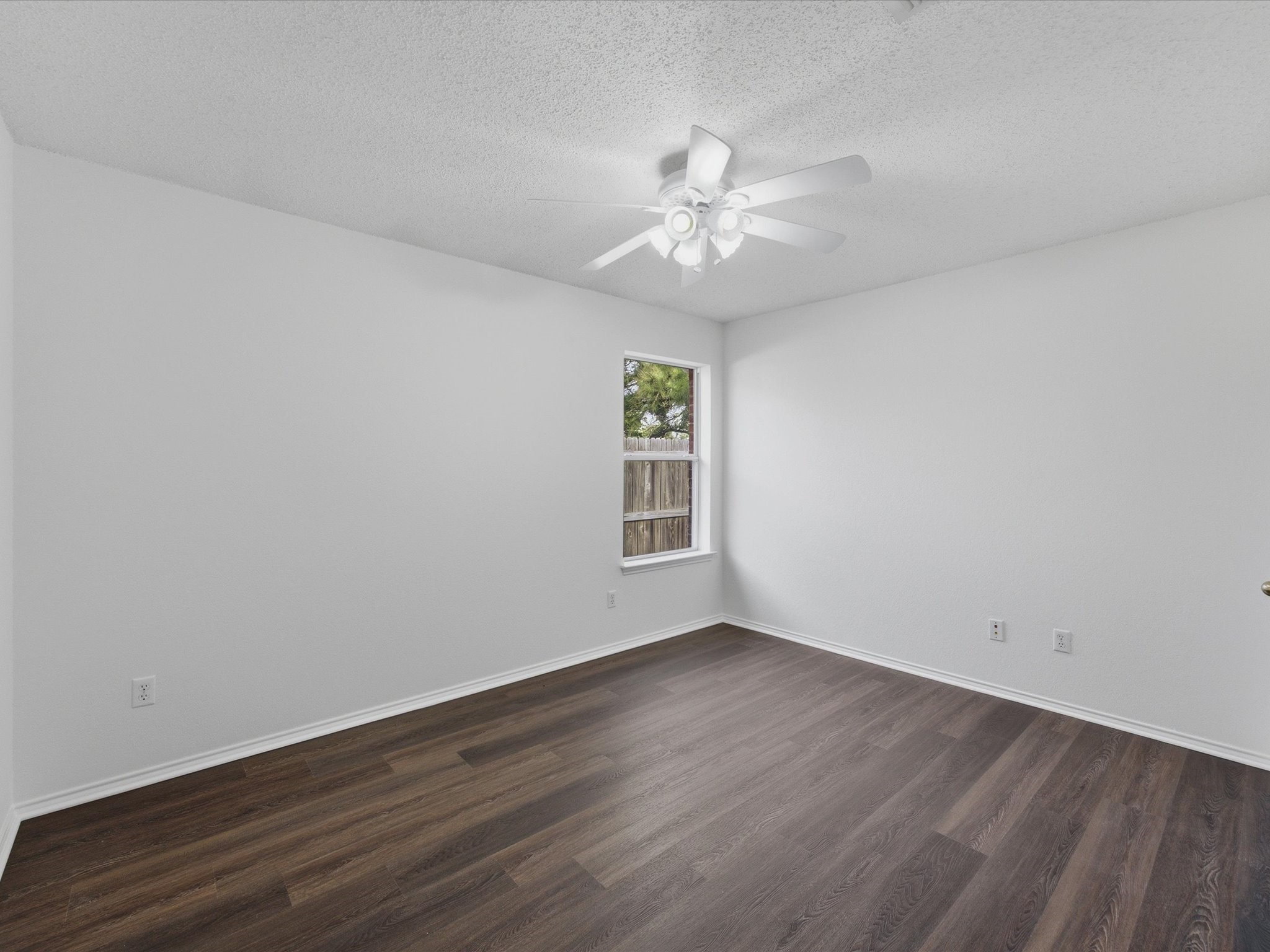 1123 Greenview Lane Kennedale TX 76060