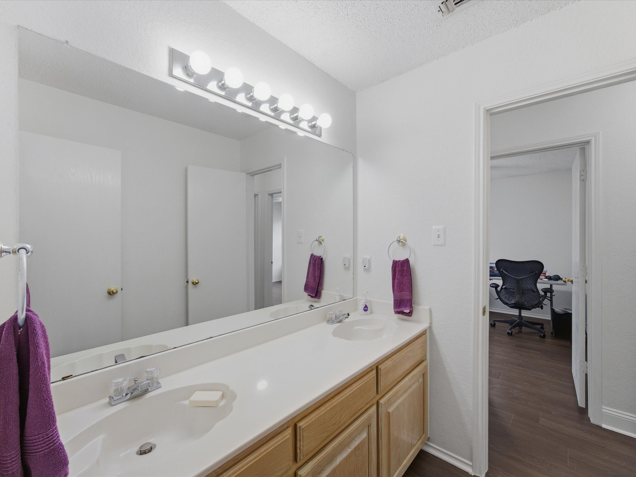 1123 Greenview Lane Kennedale TX 76060