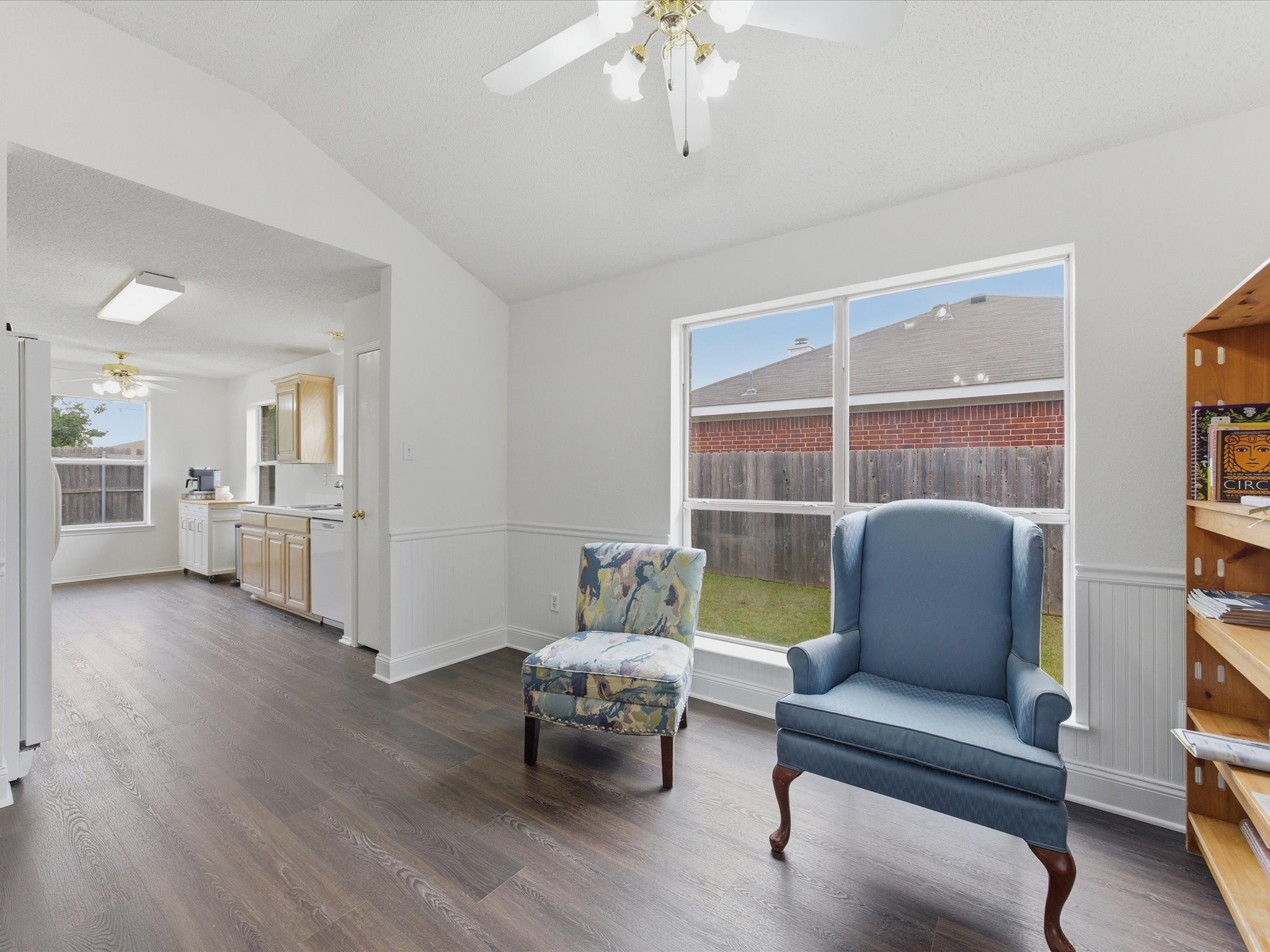 1123 Greenview Lane Kennedale TX 76060