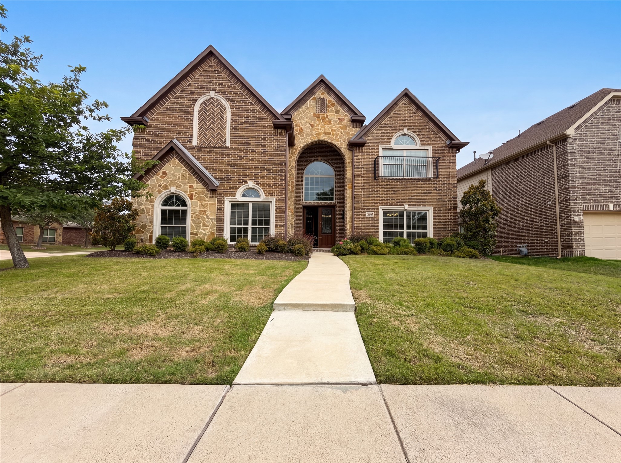 2948 Almansa Grand Prairie TX 75054