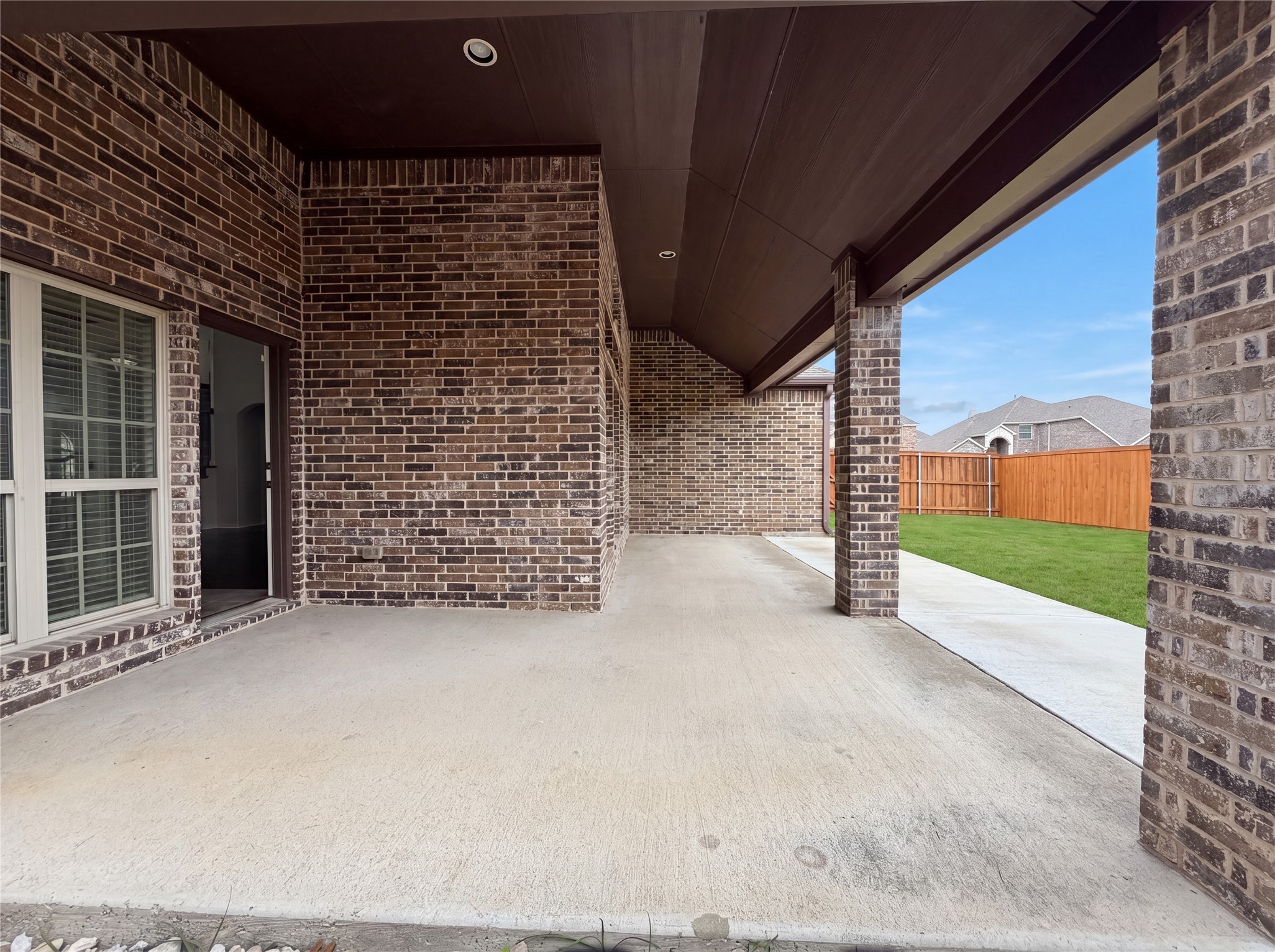 2948 Almansa Grand Prairie TX 75054