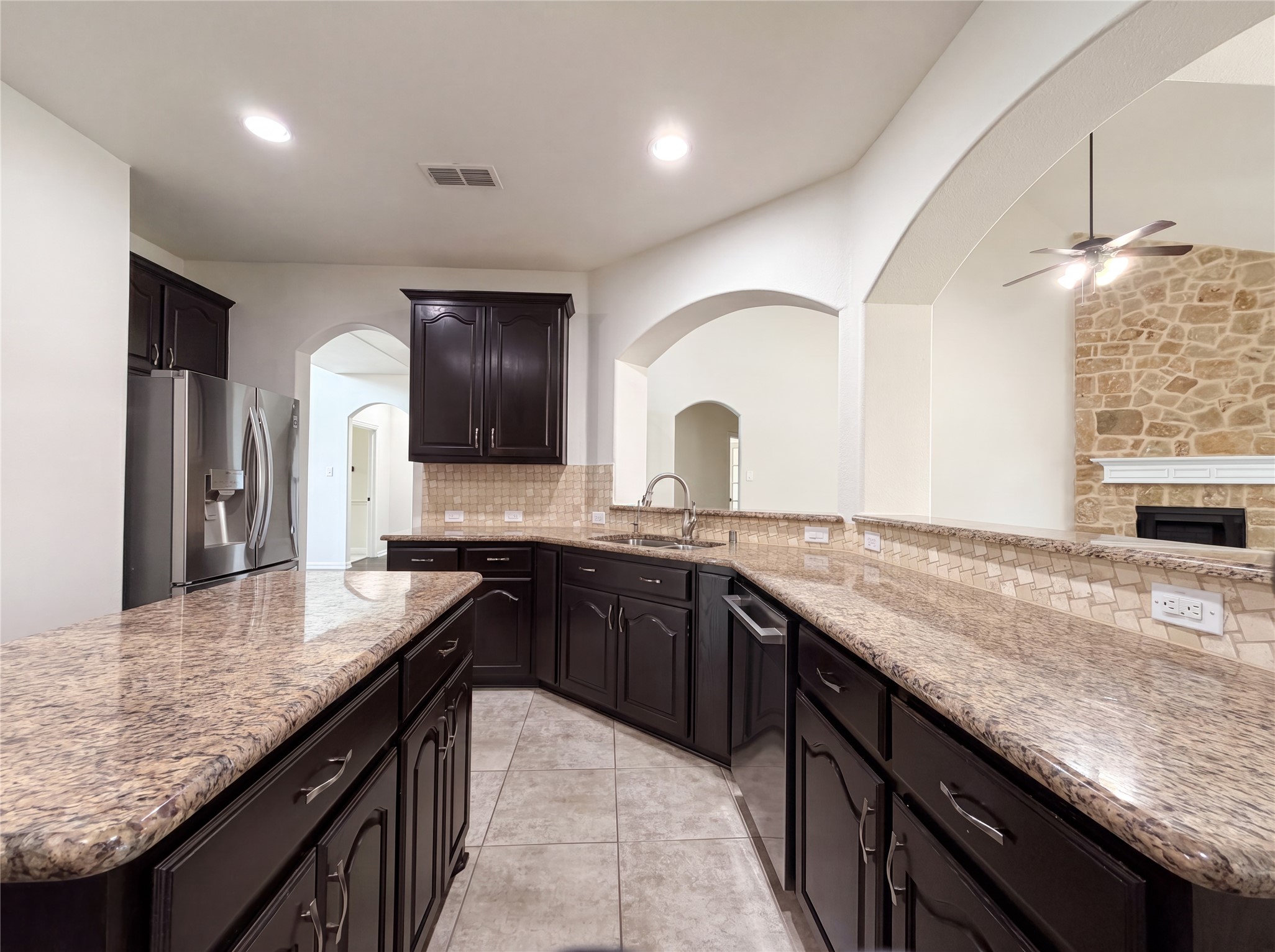 2948 Almansa Grand Prairie TX 75054