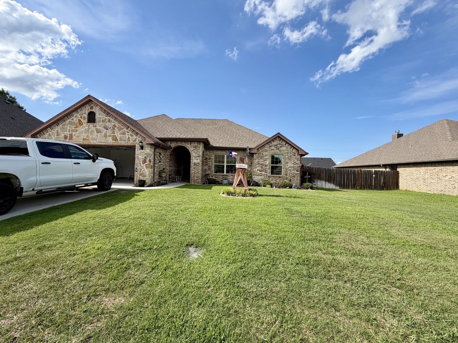2105 Stonegate Boulevard Bridgeport TX 76426