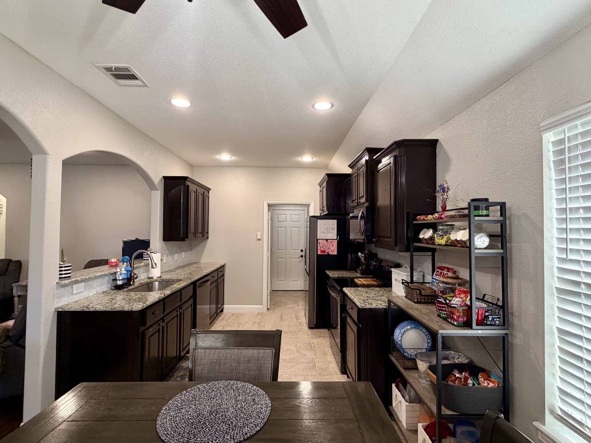 2105 Stonegate Boulevard Bridgeport TX 76426