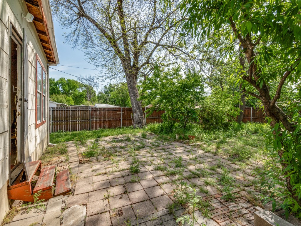 4942 Terry Street Dallas TX 75223