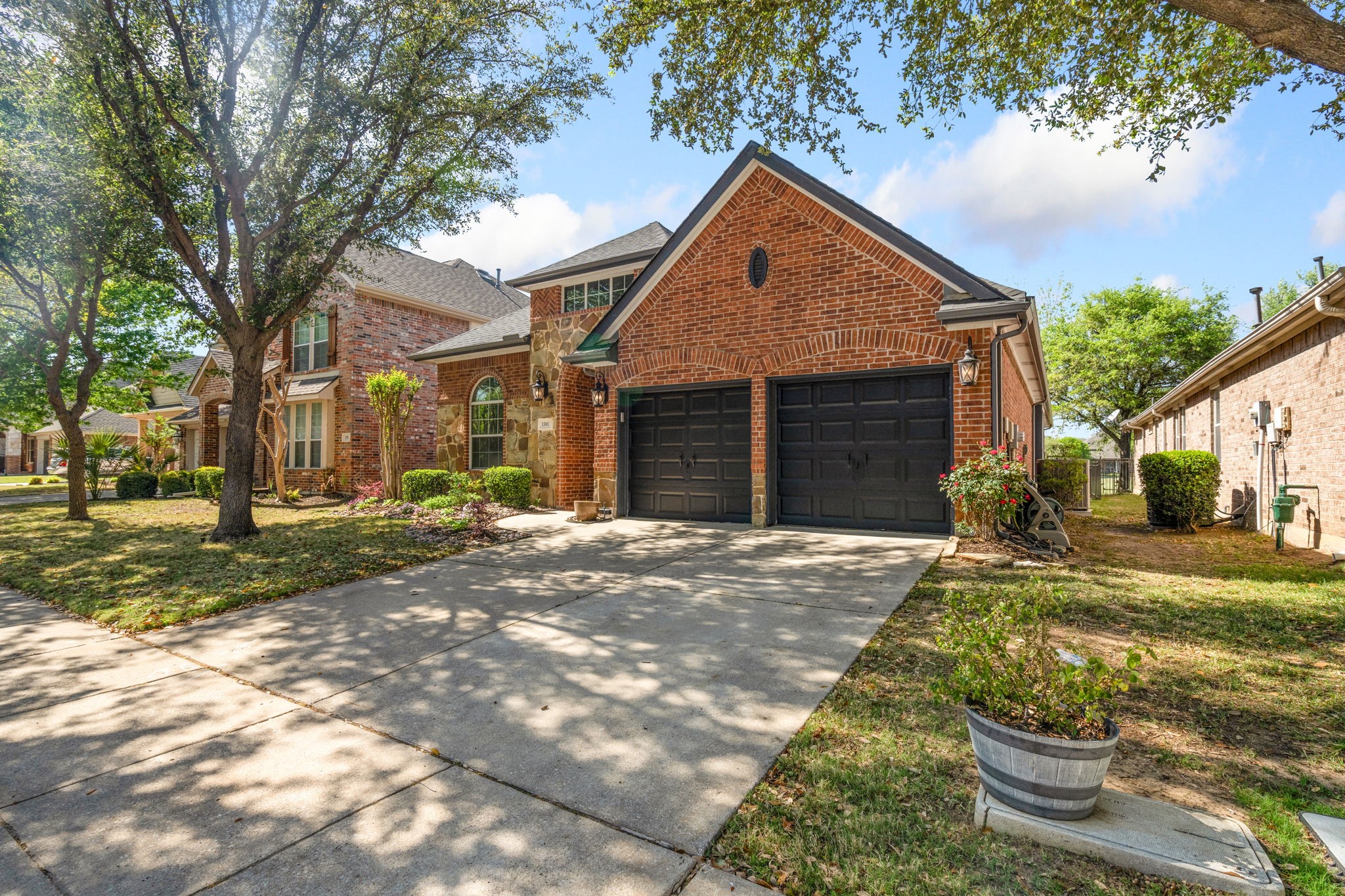 1301 Meadows Avenue Lantana TX 76226