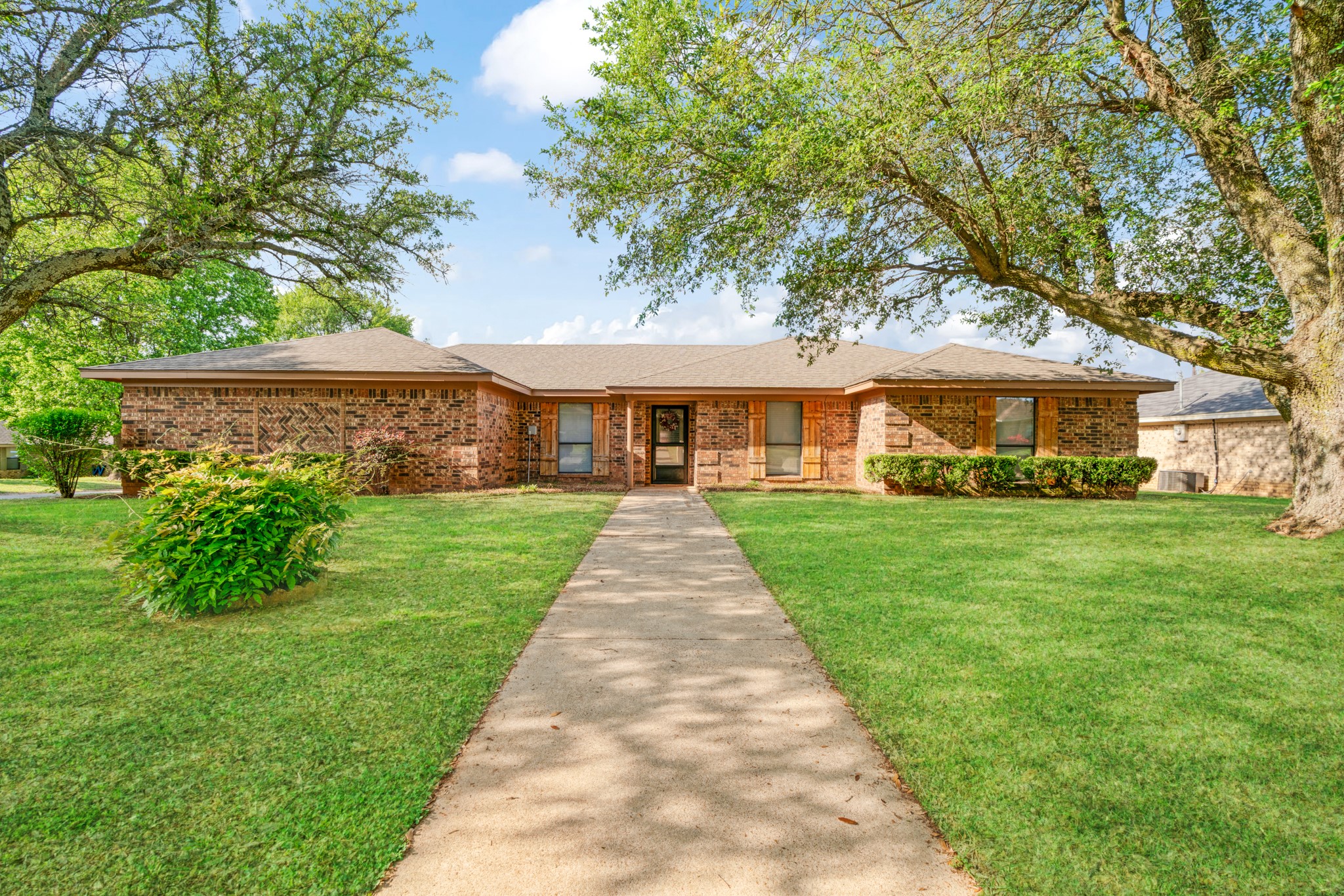 2815 Ballard Drive Paris TX 75460
