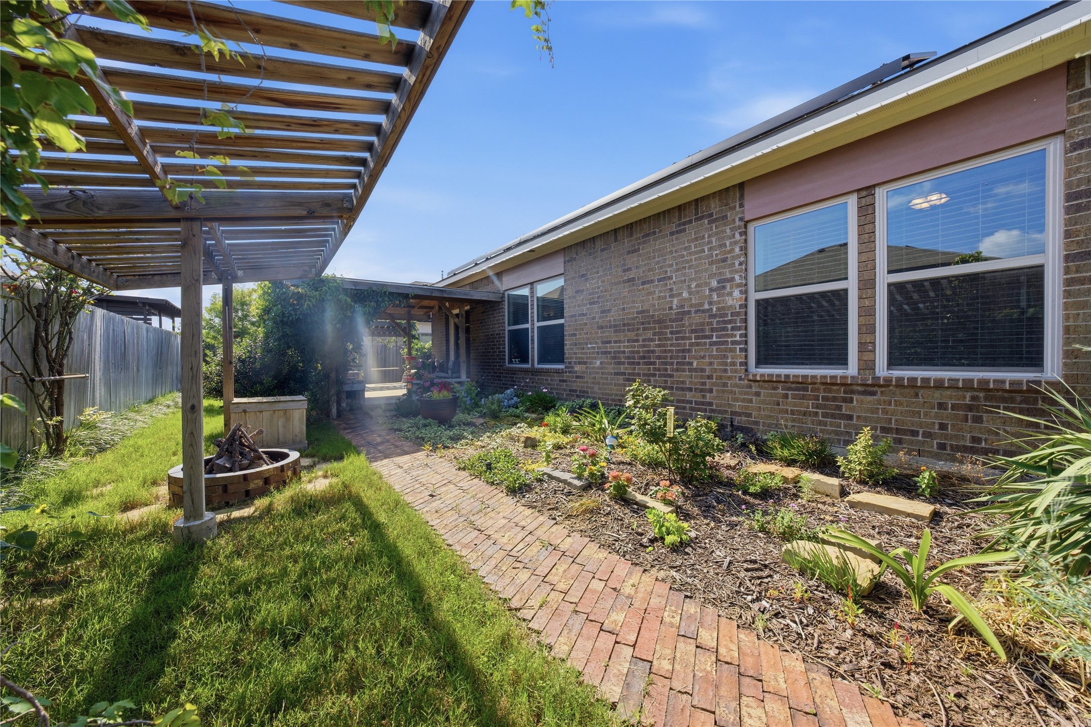 305 Breaux Lane Mabank TX 75147