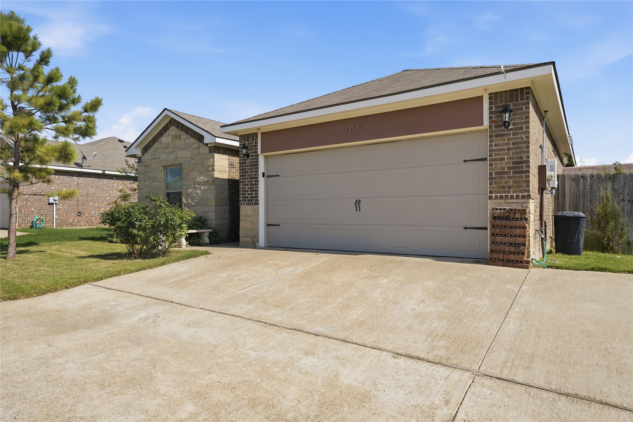 305 Breaux Lane Mabank TX 75147