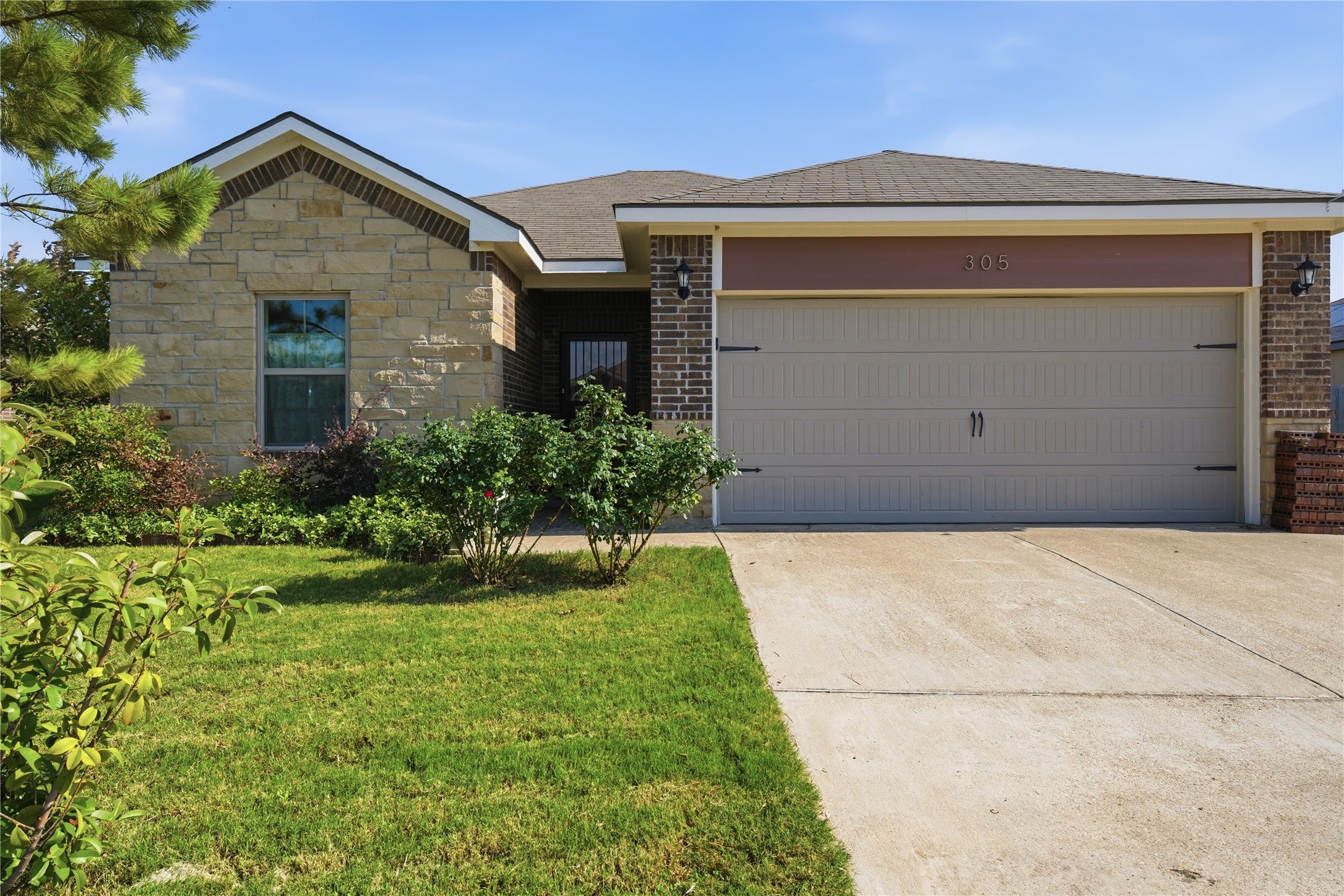 305 Breaux Lane Mabank TX 75147
