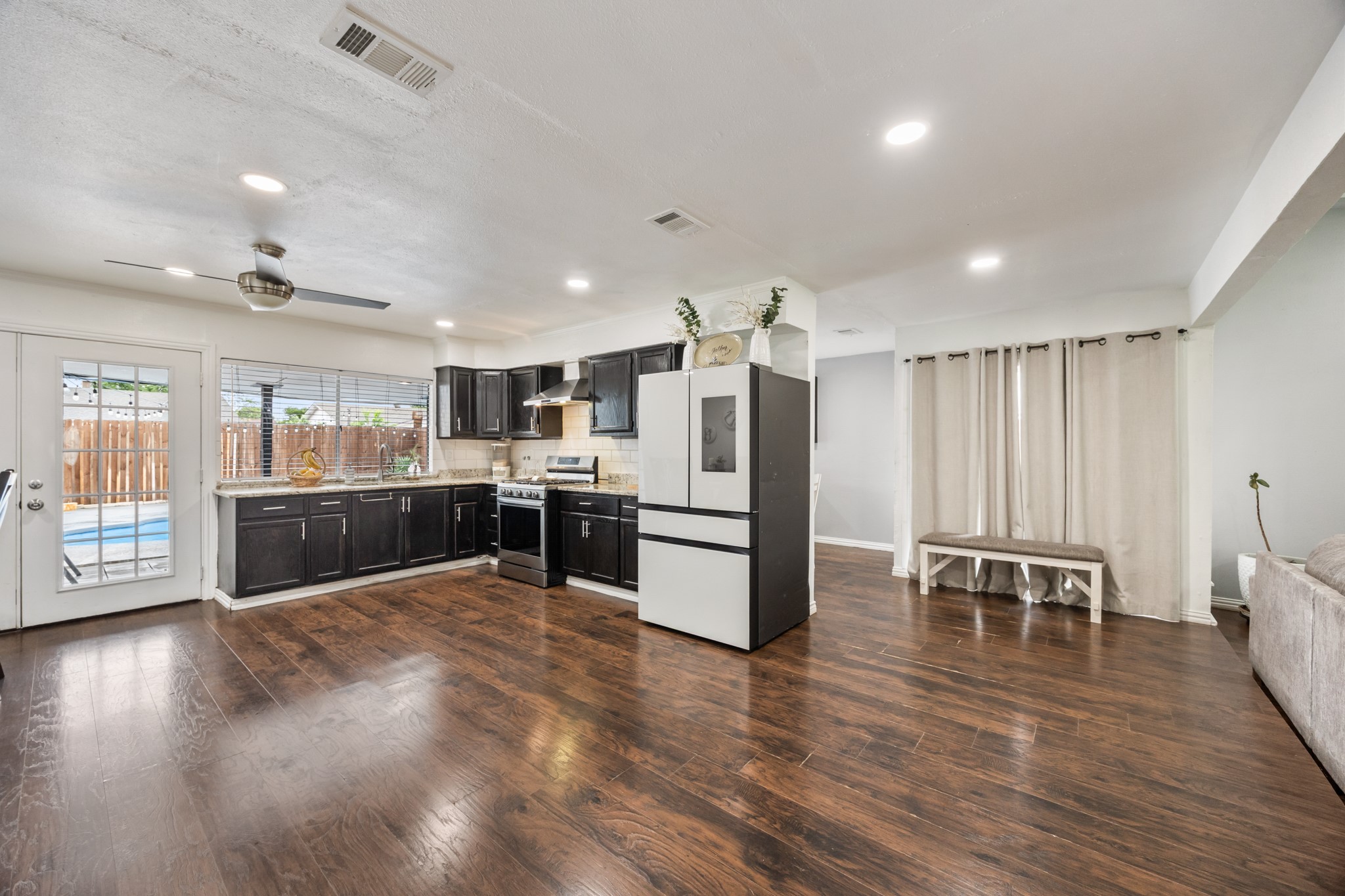 2709 High Plateau Drive Garland TX 75044