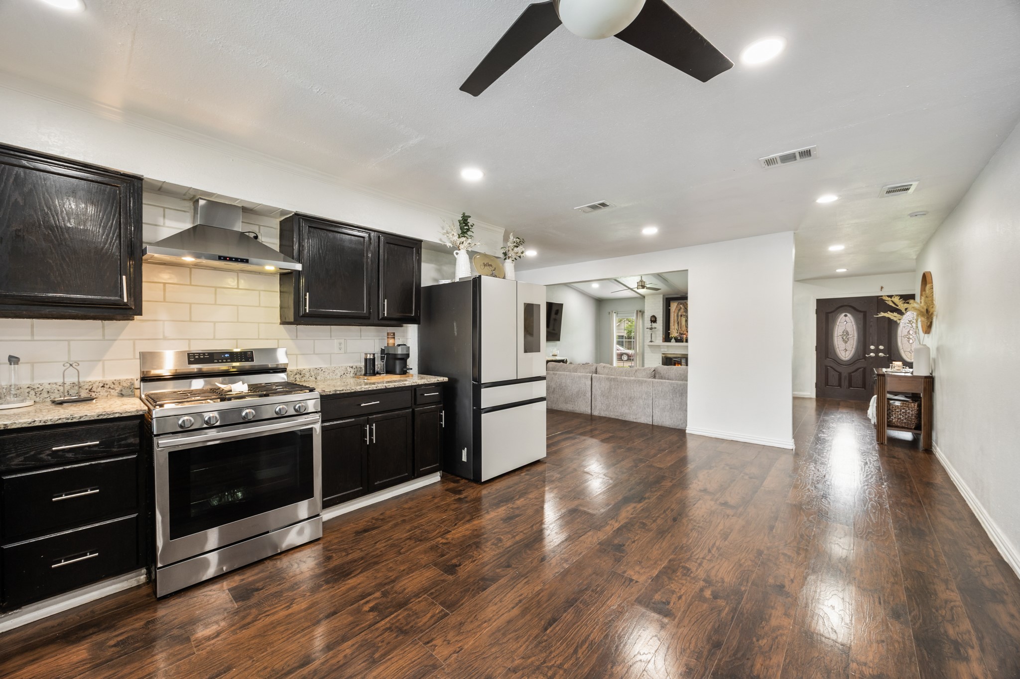 2709 High Plateau Drive Garland TX 75044