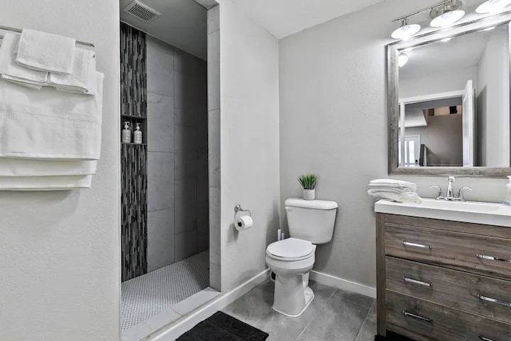 2030 Klondike Street Grand Prairie TX 75050