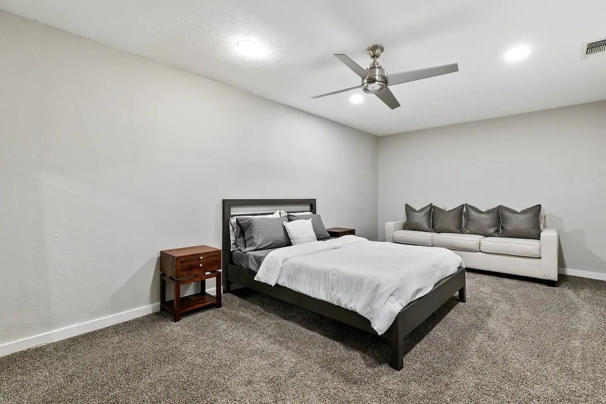 2030 Klondike Street Grand Prairie TX 75050