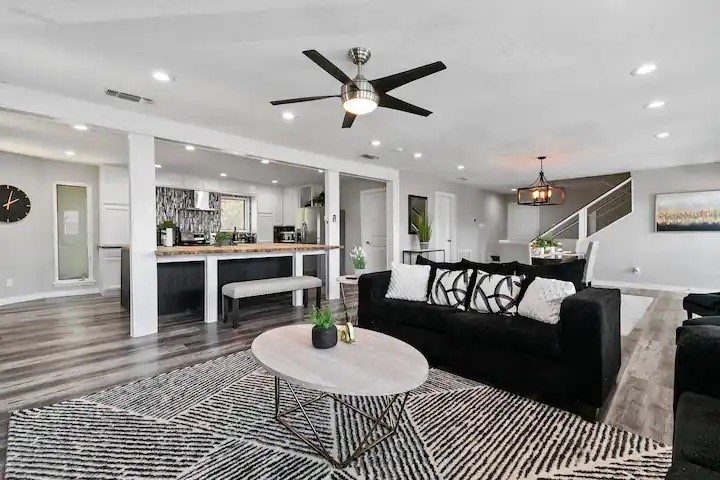 2030 Klondike Street Grand Prairie TX 75050