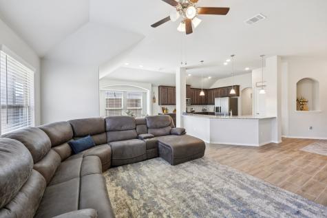 212 Magnolia Drive Azle TX 76020