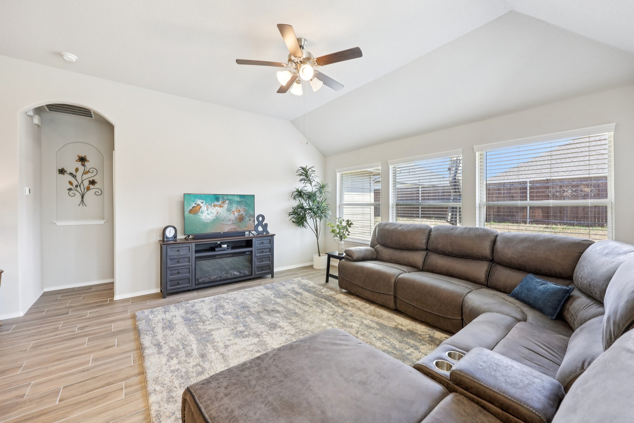 212 Magnolia Drive Azle TX 76020