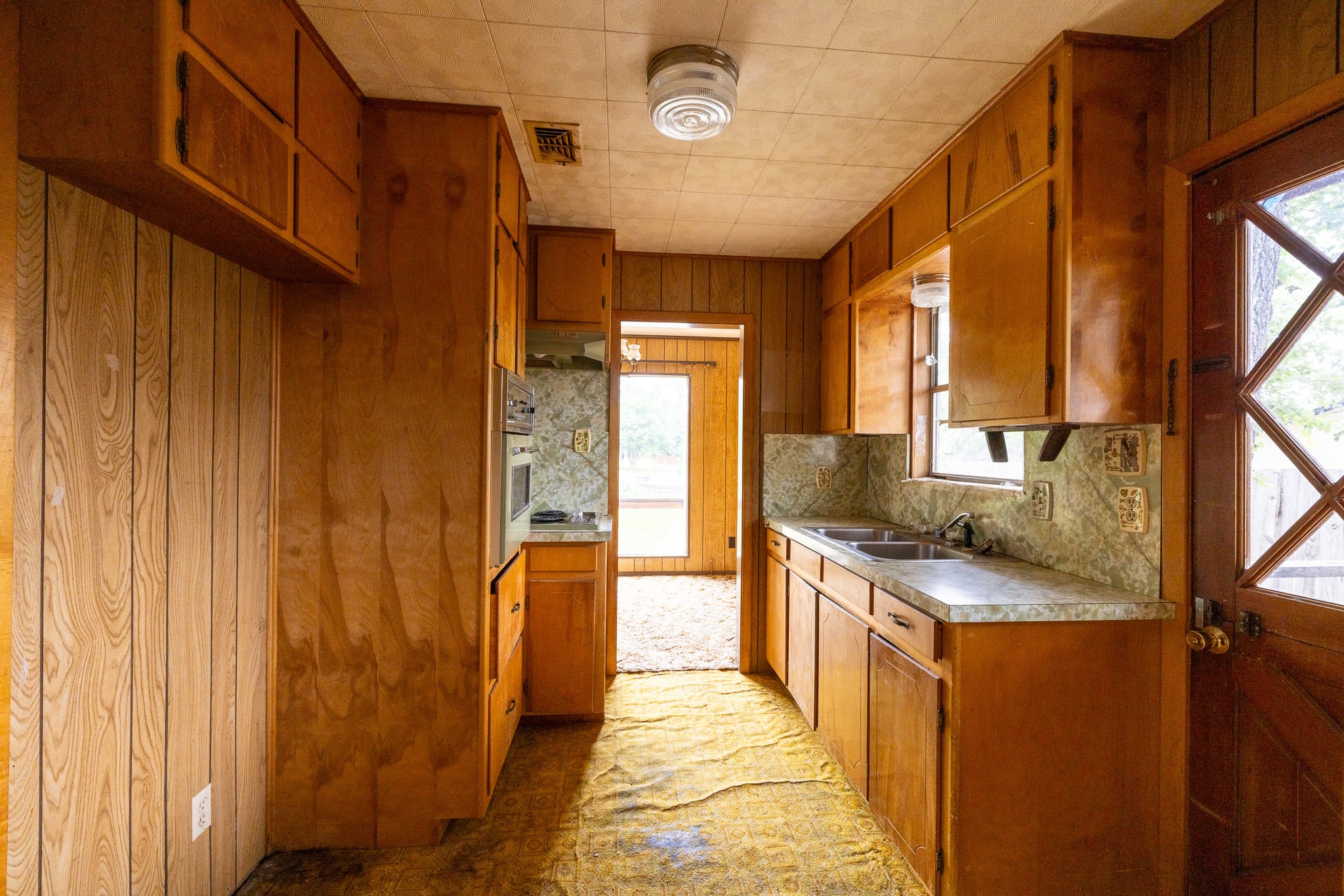1512 Pecos Trail Court Granbury TX 76048