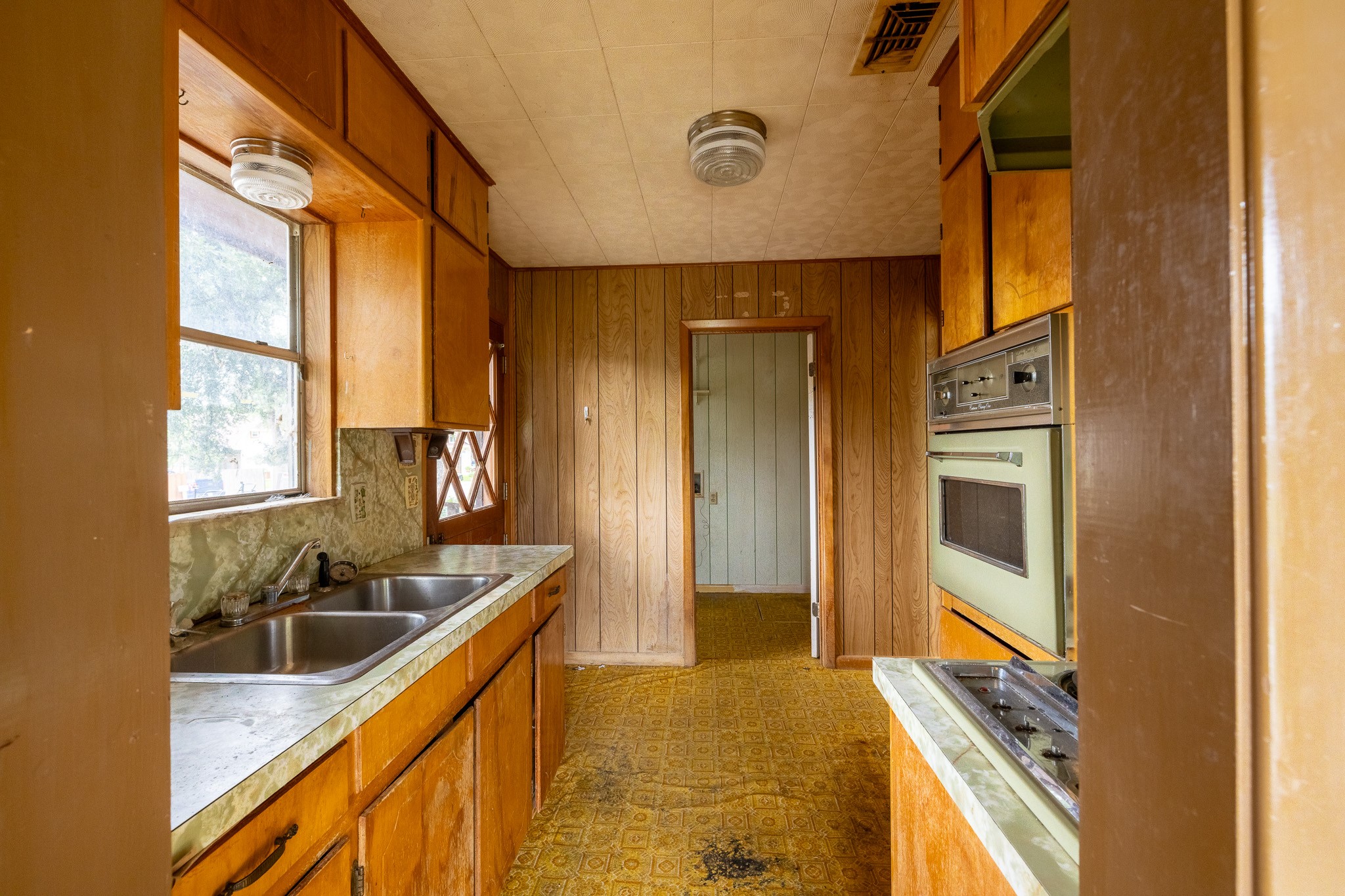 1512 Pecos Trail Court Granbury TX 76048